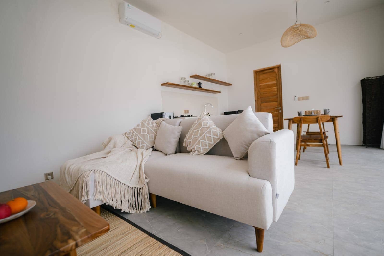 1755754018830-WhatsApp Image 2025-08-17 at 20.23.18