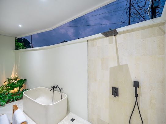 WhatsApp Image 2025-06-30 at 21.33.53 (1)