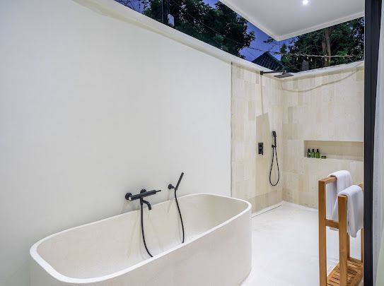 WhatsApp Image 2025-06-30 at 21.33.54