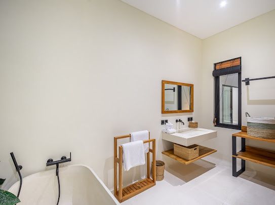 WhatsApp Image 2025-06-30 at 21.33.55 (1)