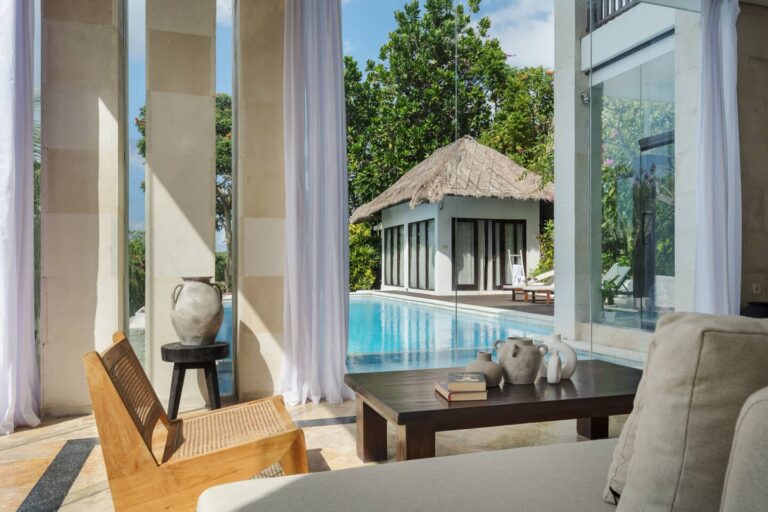 6401263e-b1e6-450e-b320-1e72be817047