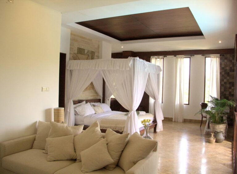 748eccf3-89e0-4c18-9894-eb9b18ec4676