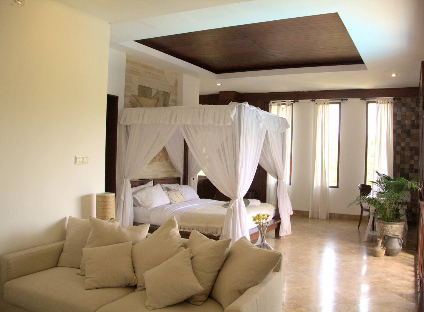 748eccf3-89e0-4c18-9894-eb9b18ec4676