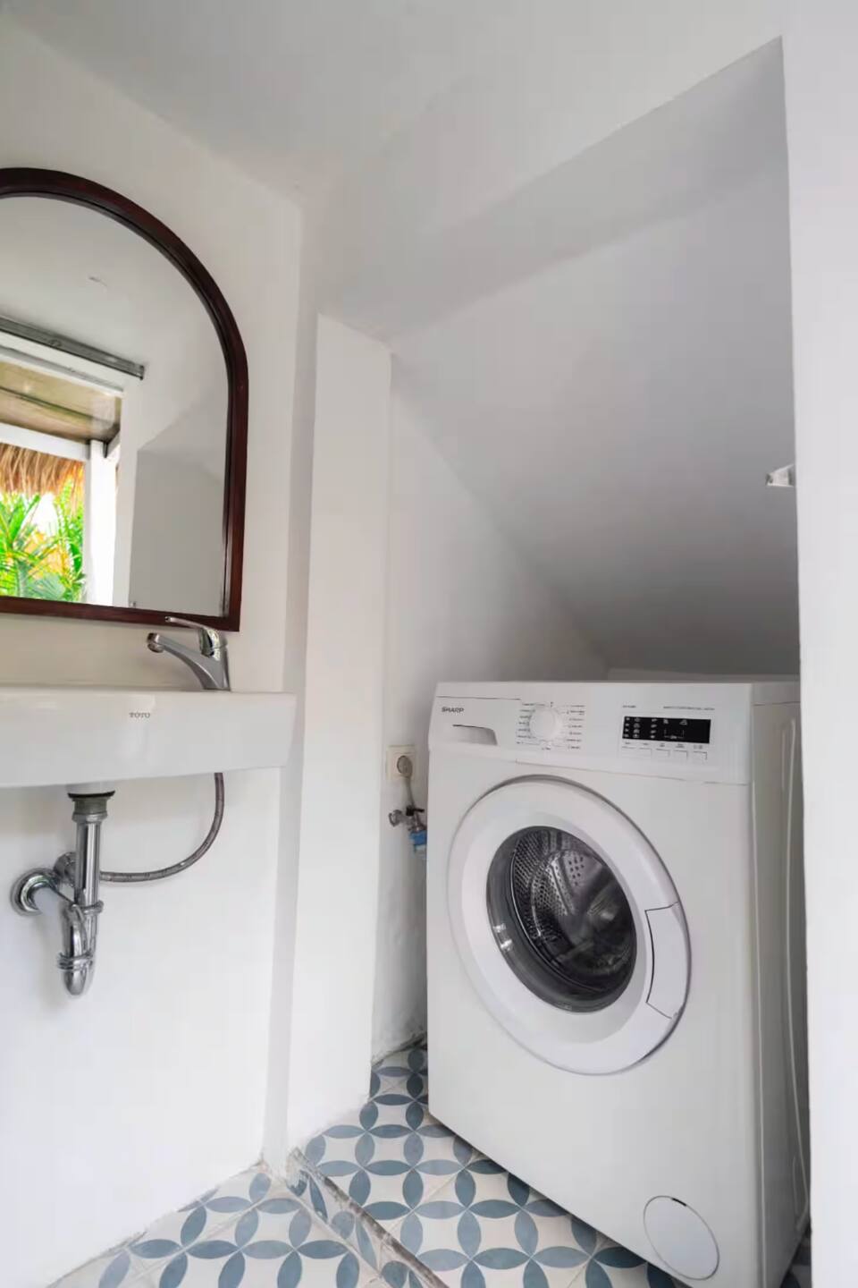 b9af82af-3be1-4c9d-8291-08bbbdb765cb