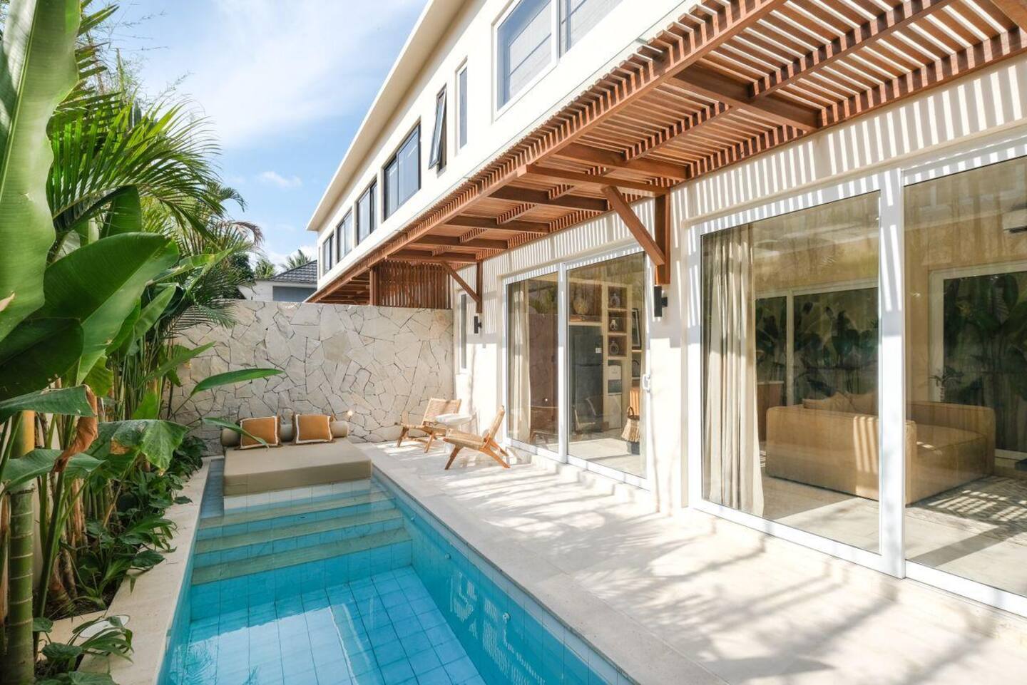 d4f997ae-e43a-4ded-85d7-d7ce9f9c7c37