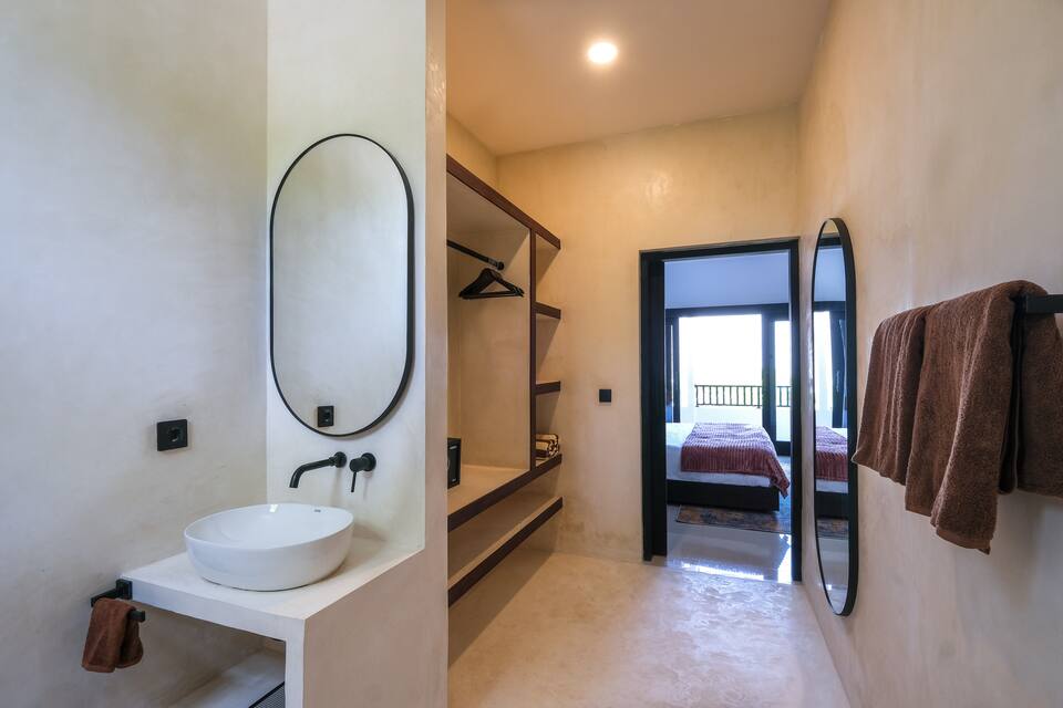 48c7613b-0f15-4e7d-9f07-20cc3a196845