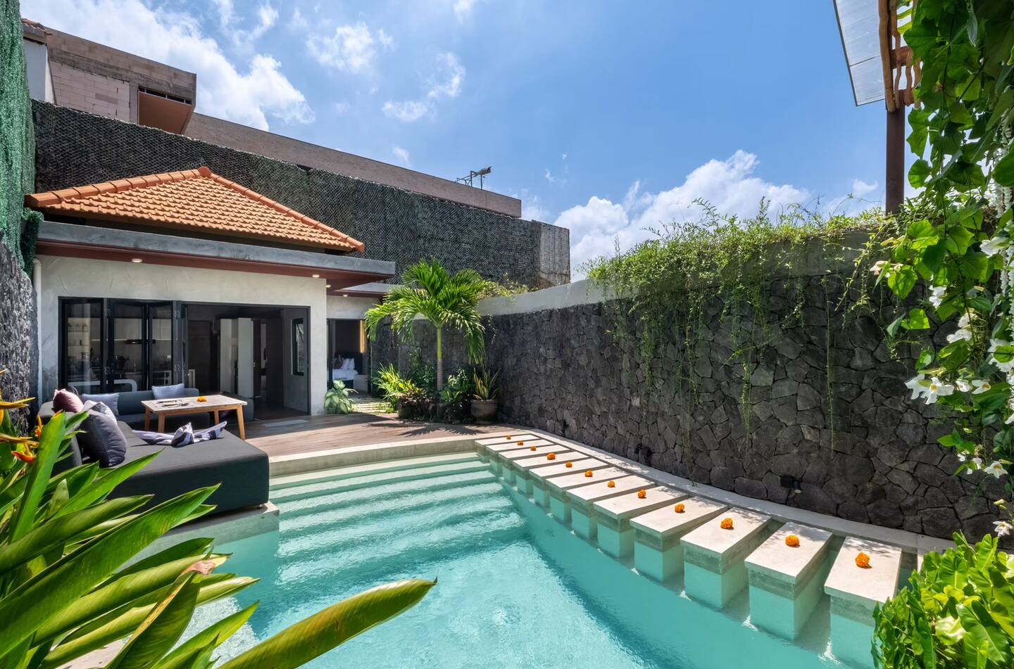 527269b9-162b-4f82-bcb3-9b790611c904