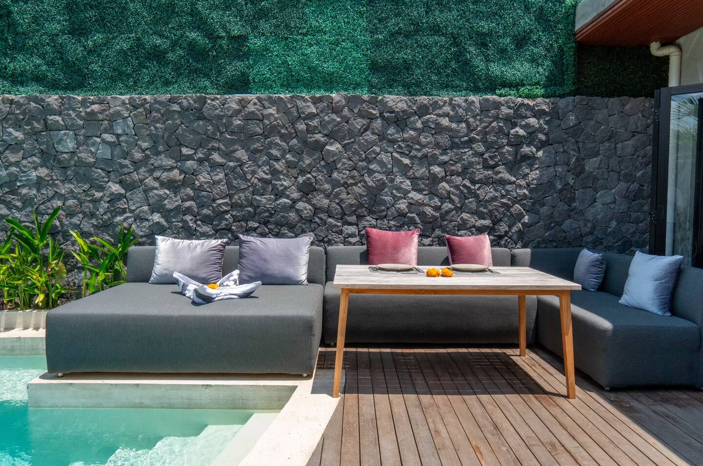 6c57237c-9992-4497-b19d-cfc36463bc8e