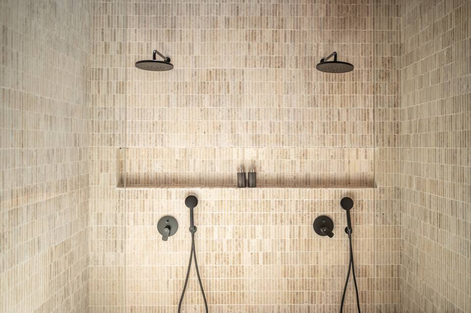 6e8dc2b9-76e9-43b9-a861-4d75f58ae799