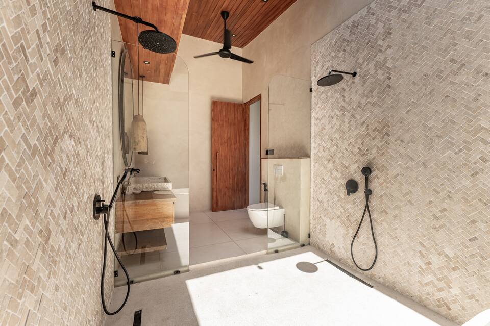 923b4615-128f-4fe6-b29e-40c92c685011