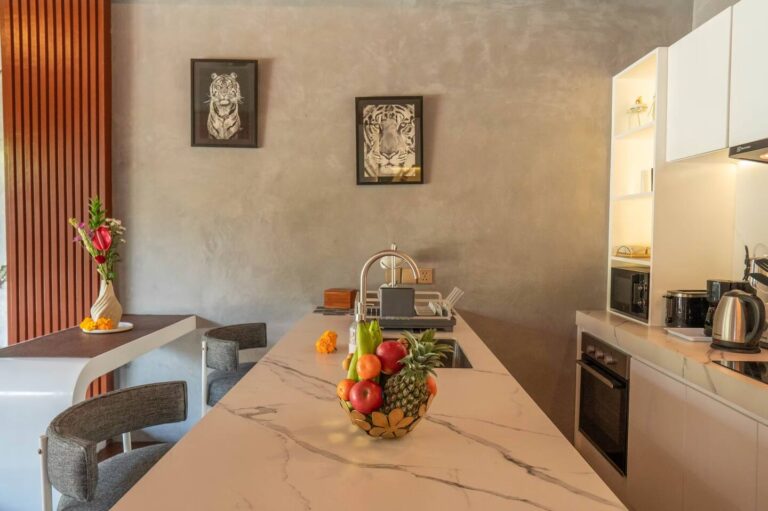 af756998-2f3c-4930-a53c-18ea0ce4f77e