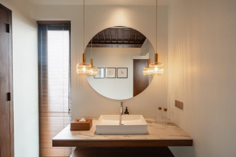 b233a845-092b-40-vajUb