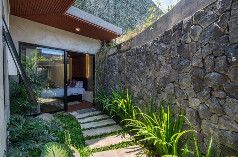 cac1e87c-409e-434a-bd33-282a39eb1fbe