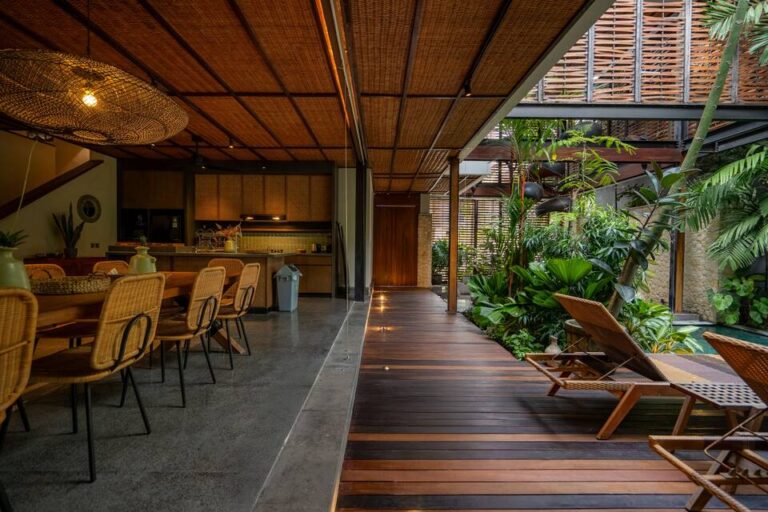 cc7c97c3-9dd9-4ba7-aaa0-7cd7906fbe83