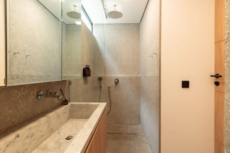 d553adb1-2731-4b--UzEn