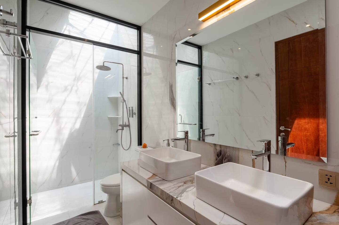 dc61cb92-d099-4e79-9042-9eb4d707abe3