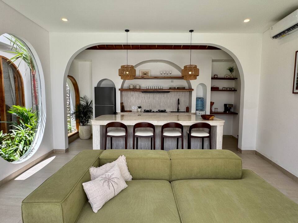 e6972a82-1660-4543-874e-abefd6be0076