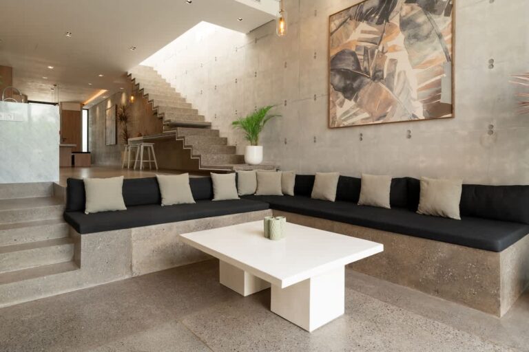 ec4966b7-c47c-4d-PhxKl