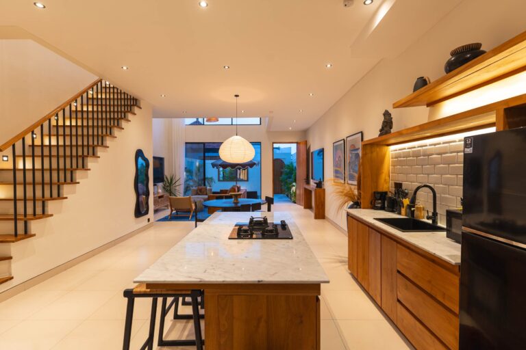 j8us1dhswfdsj235lzpg